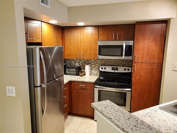 3rd image of 595 Vista Isles Dr APT 1914