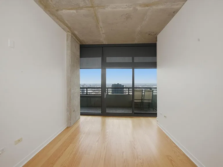 235 W Van Buren St #4507 — Photo 12