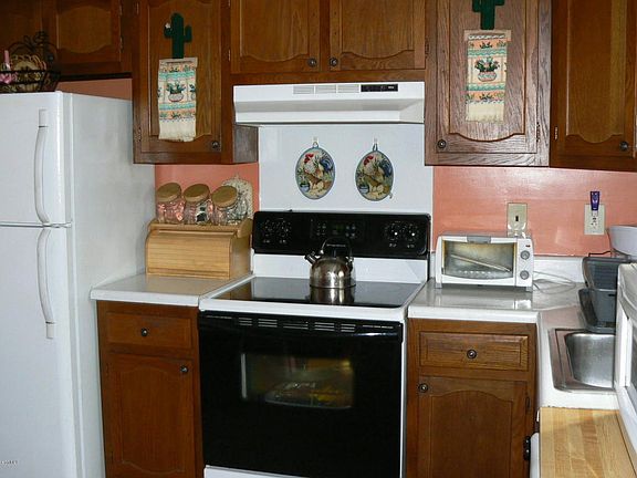 3rd image of 11B Salem Dr