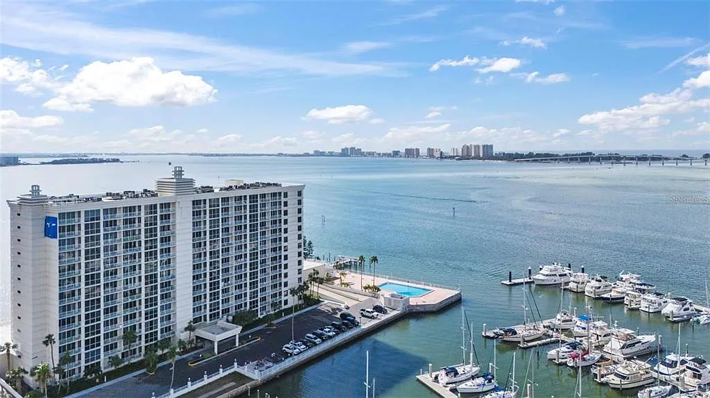 1 bed, 2.0 bath, 1479 sqft, $2,950 — Photo 1