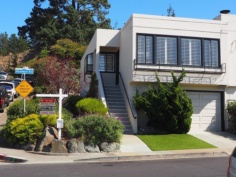 1st image of 101 Wyandotte Ave