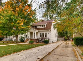 410 Repton Rd, Riverside, IL 60546