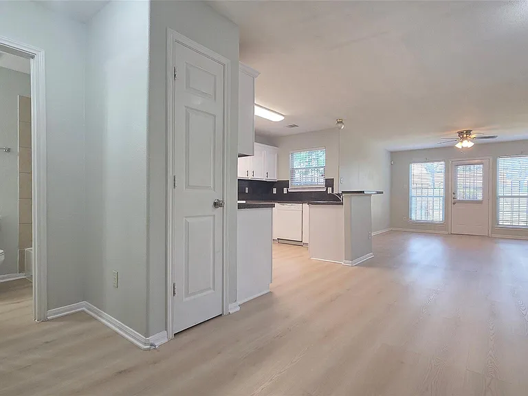4121 Mallow St #B — Photo 6
