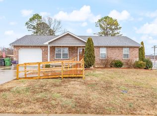 1 Hillcrest Dr, Fredericktown, MO 63645
