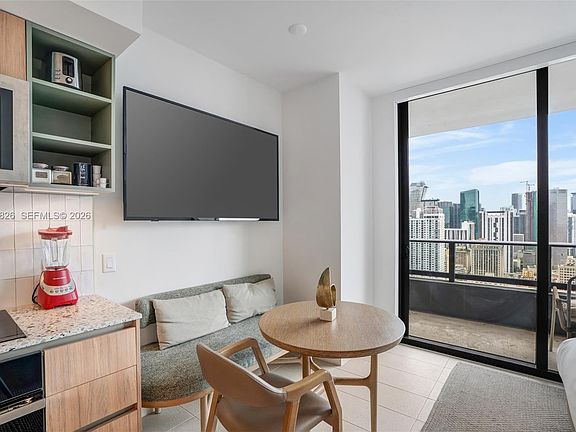 4th image of 159 NE 6th St #3212