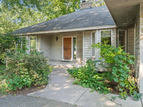 4512 Williston Rd, Minnetonka, MN 55345