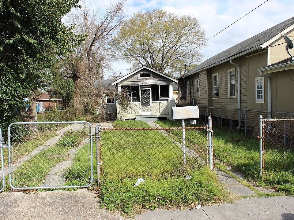 1st image of 826 Leboeuf St