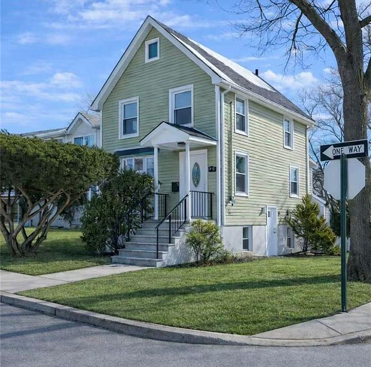 1st image of 132 Dewey Ave
