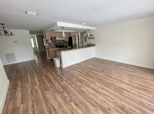 2085 Whitney Dr, Clearwater, FL 33760