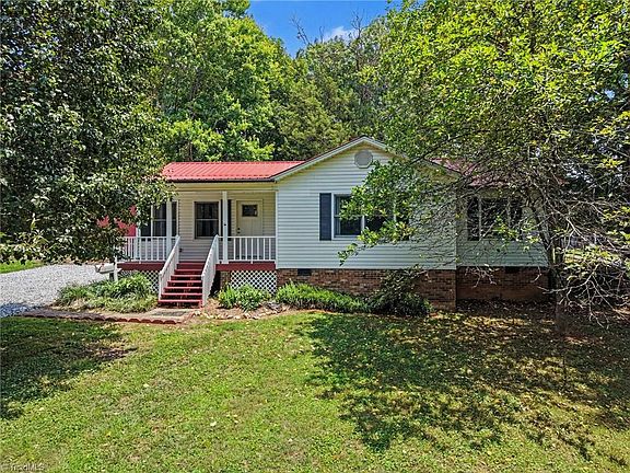 2nd image of 4096 Hoover Hill Rd