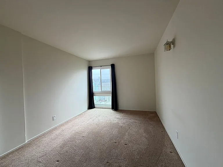 571 33rd Ave #6 — Photo 8