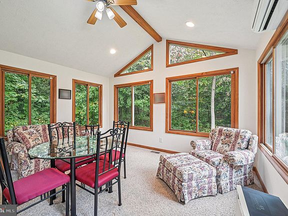 2nd image of 794 Tremaine Way