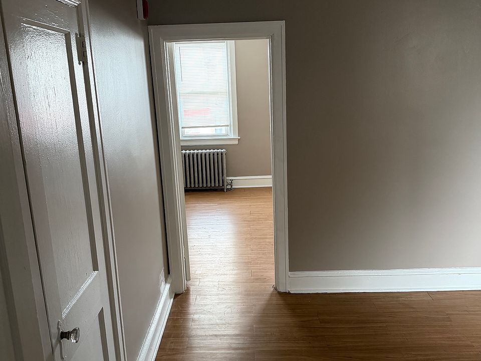 1st image of 2913 N 22nd St Floor 2