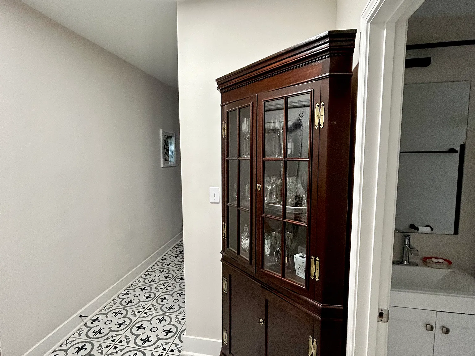 2 bed, 1000 sqft, $1,490 — Photo 4