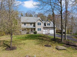 16 Heritage Dr, Berwick, ME 03901