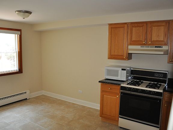 4th image of 4744 N Sayre Ave