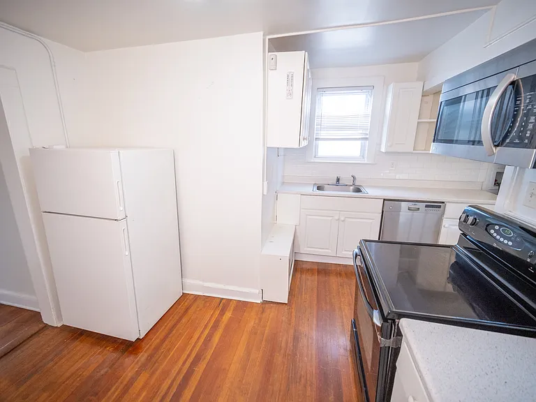 145 N Main St #1 — Photo 8
