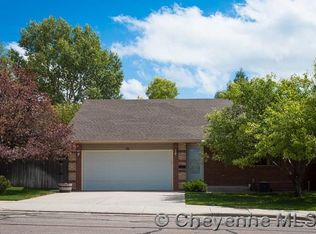 5917 Weaver Rd, Cheyenne, WY 82009
