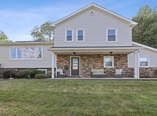 378 Orenda Cir, Westfield, NJ 07090