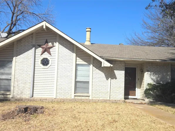 730 Pinehill Ln, Grand Prairie, TX 75052