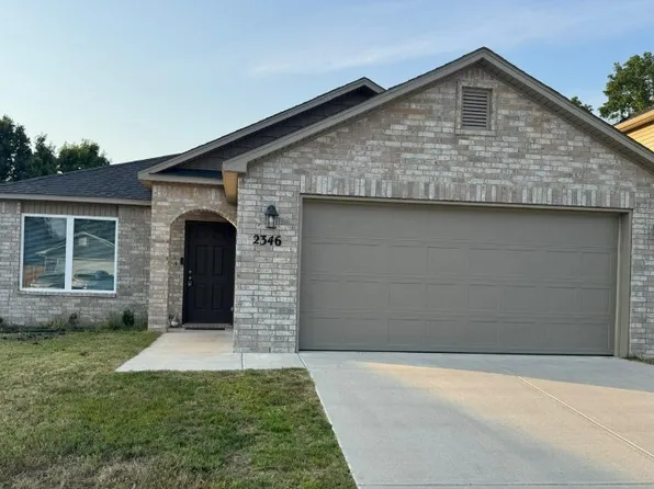 2346 S Ouachita Dr, Fayetteville, AR