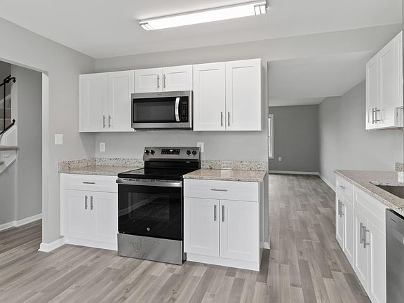 3rd image of 7117 Cross St Unit 7117