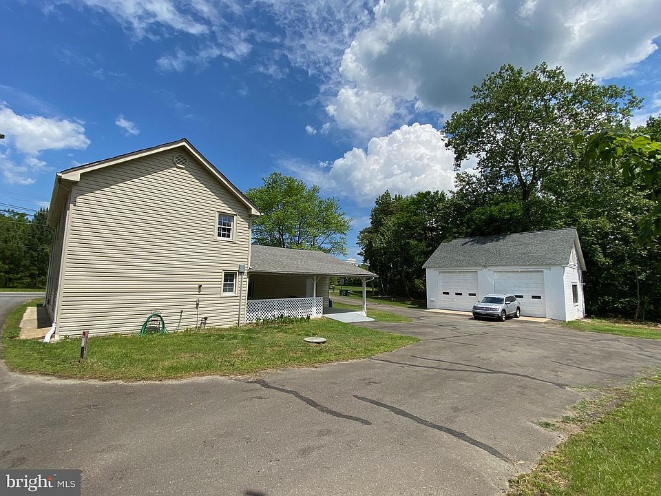 1st image of 1006 White Oak Rd
