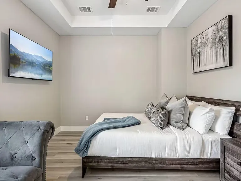 2502 Sam Wilson St — Photo 11