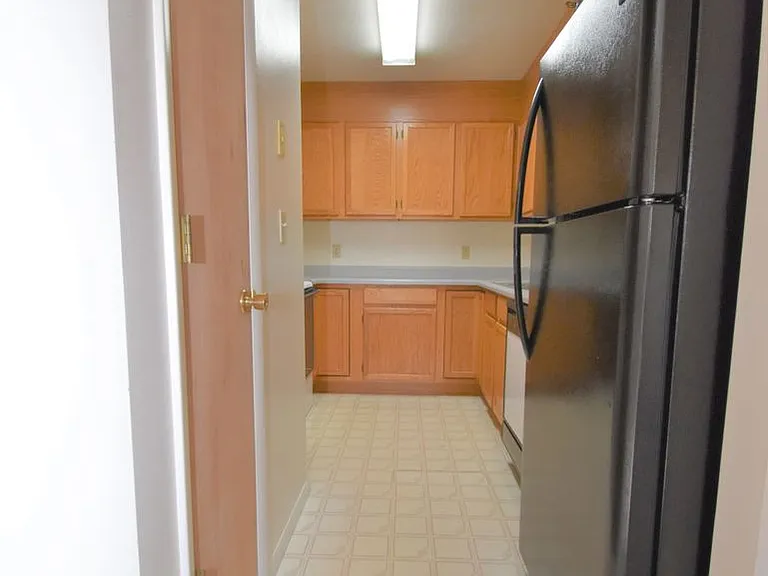 813 W Villard St #73 — Photo 10
