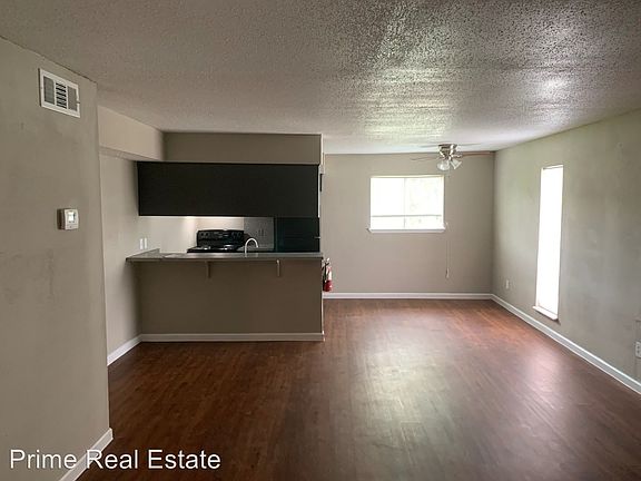 2nd image of 10518 Heizer Dr APT 05