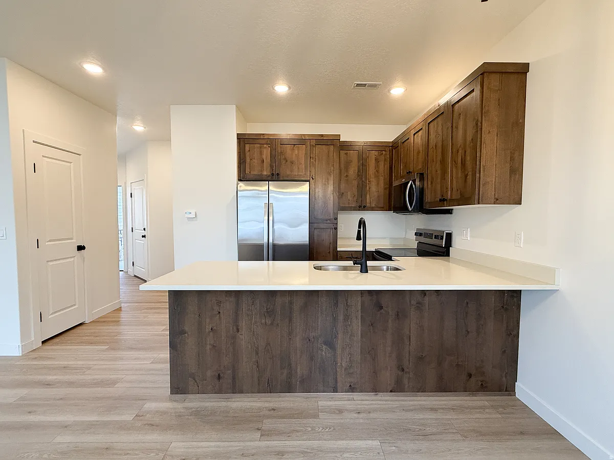 Building Photo - 74 Cedar Ln #74