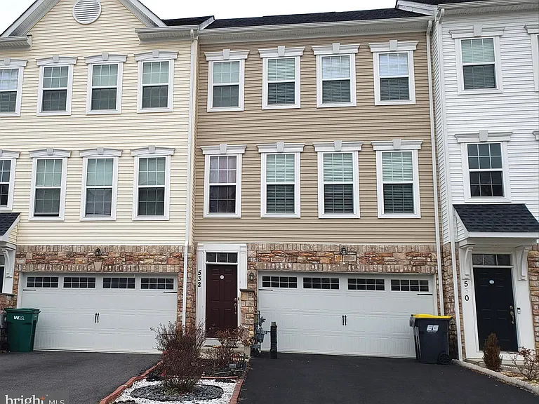 532 Liam Pl — Photo 1