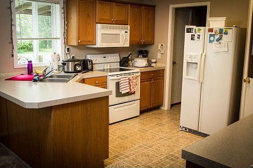 3rd image of 9316 147th St E
