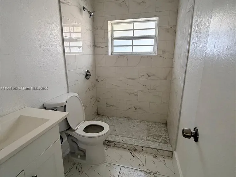 1320 SW 11th Ave #A — Photo 4