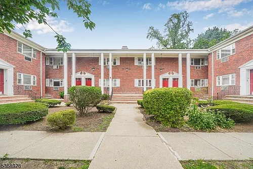 640 Franklin Ave #1M Photo 1
