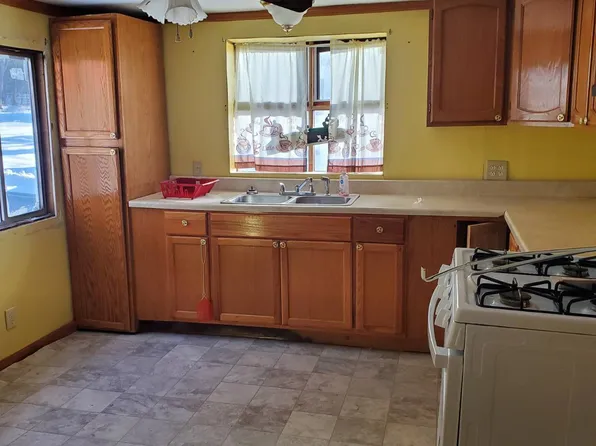 425 Rhett Ln, Altoona, PA 16602