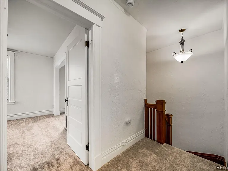 1214 E 10th Ave — Photo 22