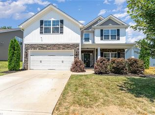 5395 Holbein Gate Rd, Walkertown, NC 27051