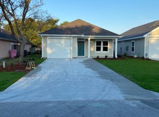 325 Memory Ln, Panama City Beach, FL 32413