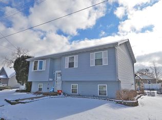 1563 Crosat St, La Salle, IL 61301