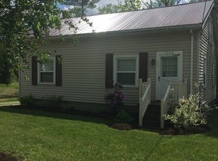 1212 Berlin Plank Rd, Somerset, PA 15501