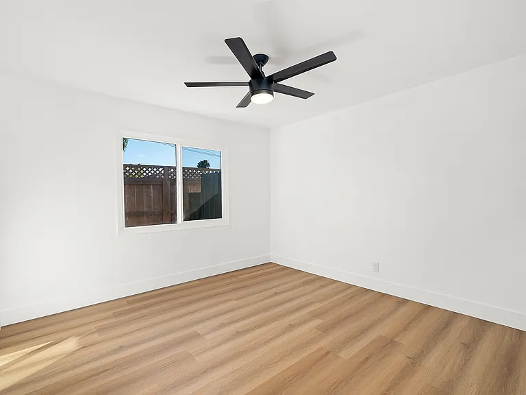 4229 Swift Ave — Photo 36