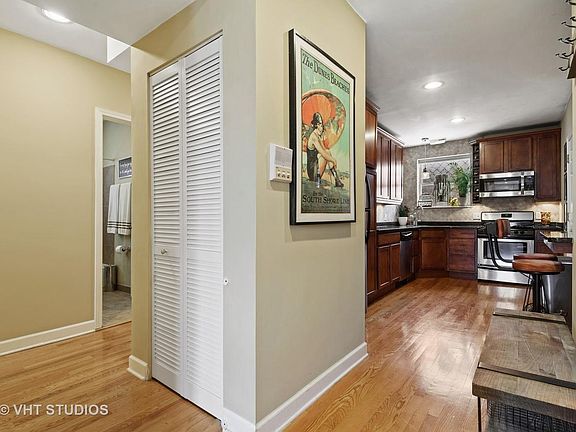 5th image of 2620 W Rosemont Ave #3