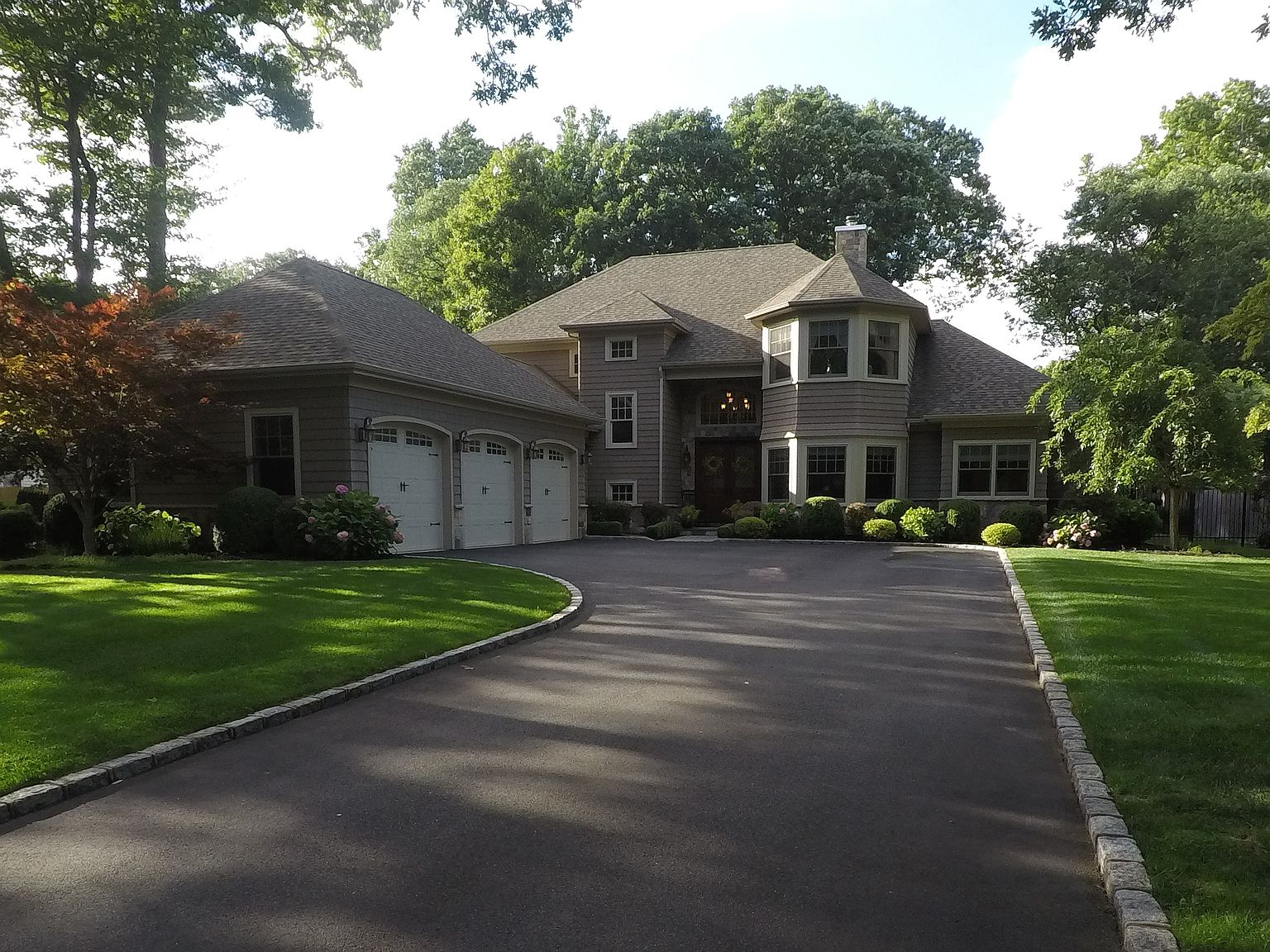 Second  Facts &Features –Shady Lane 5c0f15c385a418931f60dd5e76c937