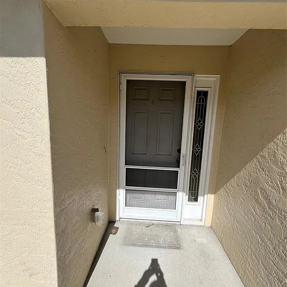 282 Washington Ave — Photo 1