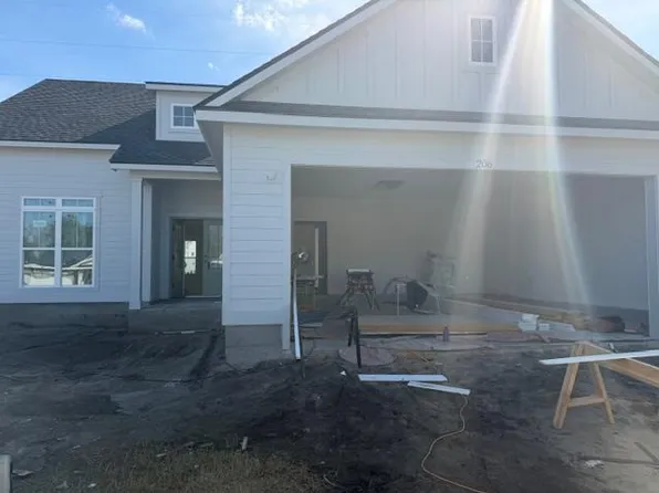 206 Baell Trace Ct, Moultrie, GA 31788