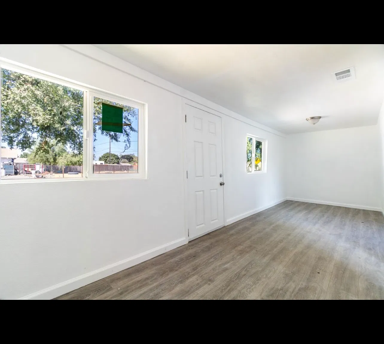 3 bed, 1168 sqft, $2,000 — Photo 2