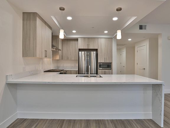 3rd image of 833 W El Camino Real #110