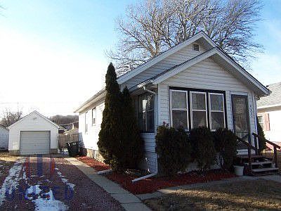 1st image of 4221 Central St
