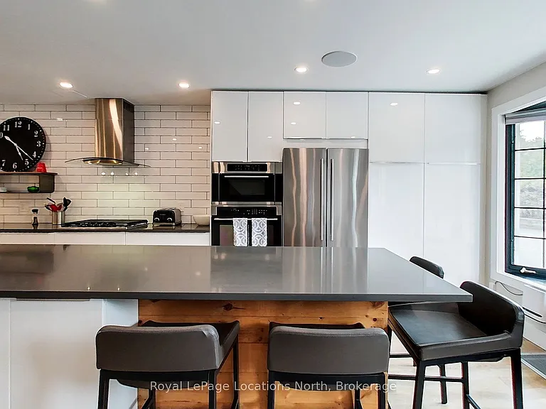 139 Lakeshore Rd E #6 — Photo 11